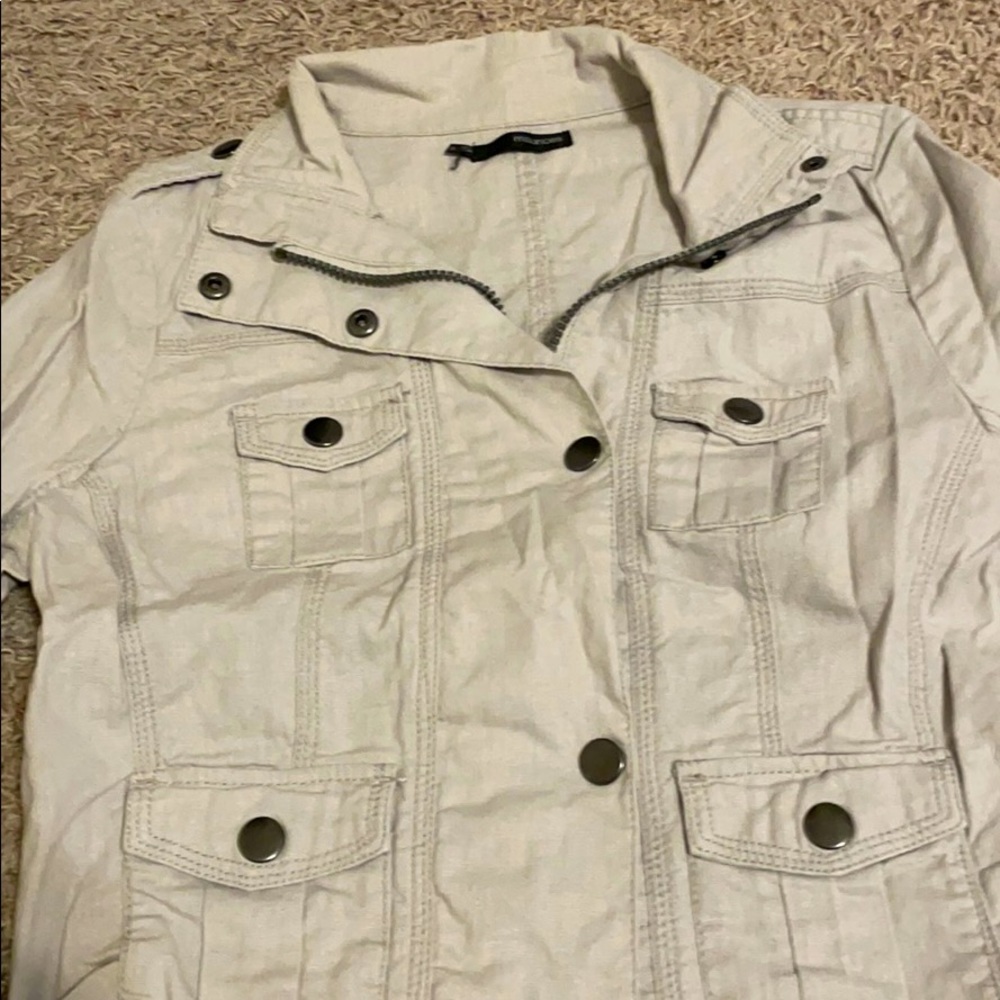 Lightweight spring jacket - Picture 2 of 4